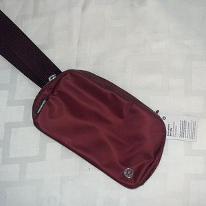 Brand new Lululemon Everywhere Belt bag w/ lululemon bag